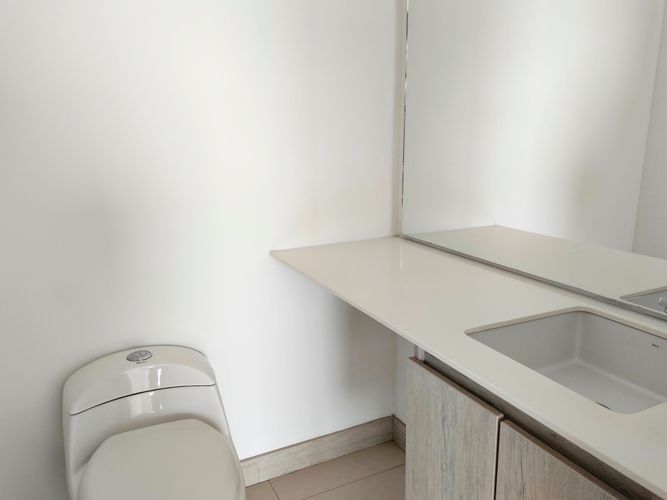 Apartamento de 3 alcobas en arriendo en El Poblado, Medellín, 138 m² · foto 8 de 19