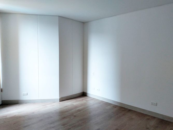 Apartamento de 3 alcobas en arriendo en El Poblado, Medellín, 138 m² · foto 13 de 19