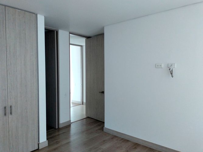 Apartamento de 3 alcobas en arriendo en El Poblado, Medellín, 138 m² · foto 17 de 19