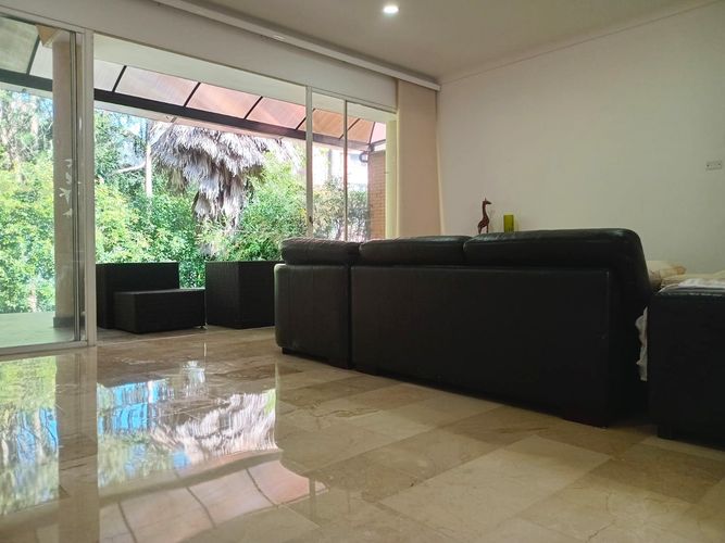 Casa de 4 alcobas en venta en El Poblado, Medellín, 244 m² · foto 2 de 18