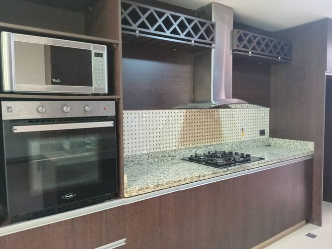Casa de 4 alcobas en venta en El Poblado, Medellín, 244 m² · foto 8 de 18