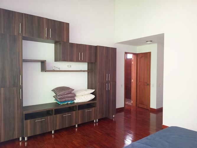 Casa de 4 alcobas en venta en El Poblado, Medellín, 244 m² · foto 15 de 18