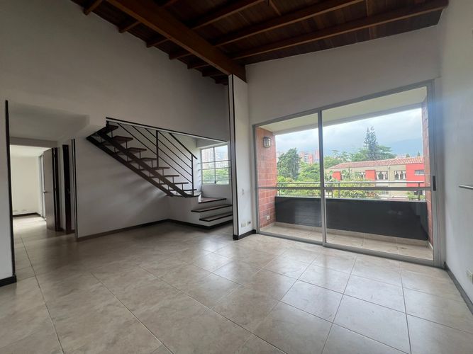 Apartamento de 3 alcobas en arriendo en Cumbres, Envigado, 90 m² · foto 6 de 19