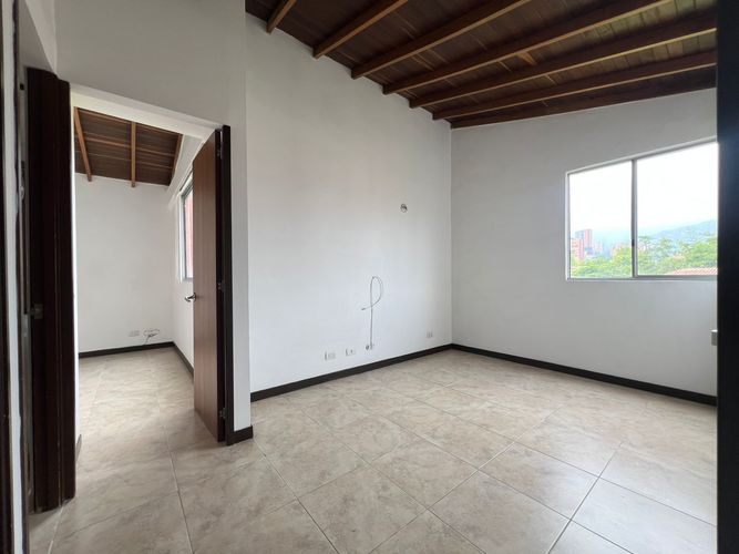Apartamento de 3 alcobas en arriendo en Cumbres, Envigado, 90 m² · foto 11 de 19