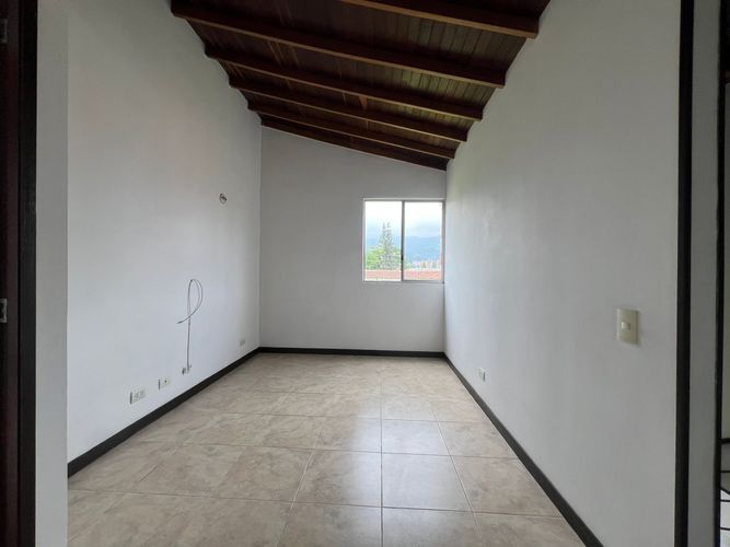 Apartamento de 3 alcobas en arriendo en Cumbres, Envigado, 90 m² · foto 12 de 19