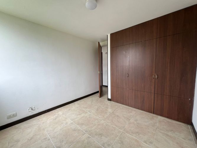 Apartamento de 3 alcobas en arriendo en Cumbres, Envigado, 90 m² · foto 13 de 19