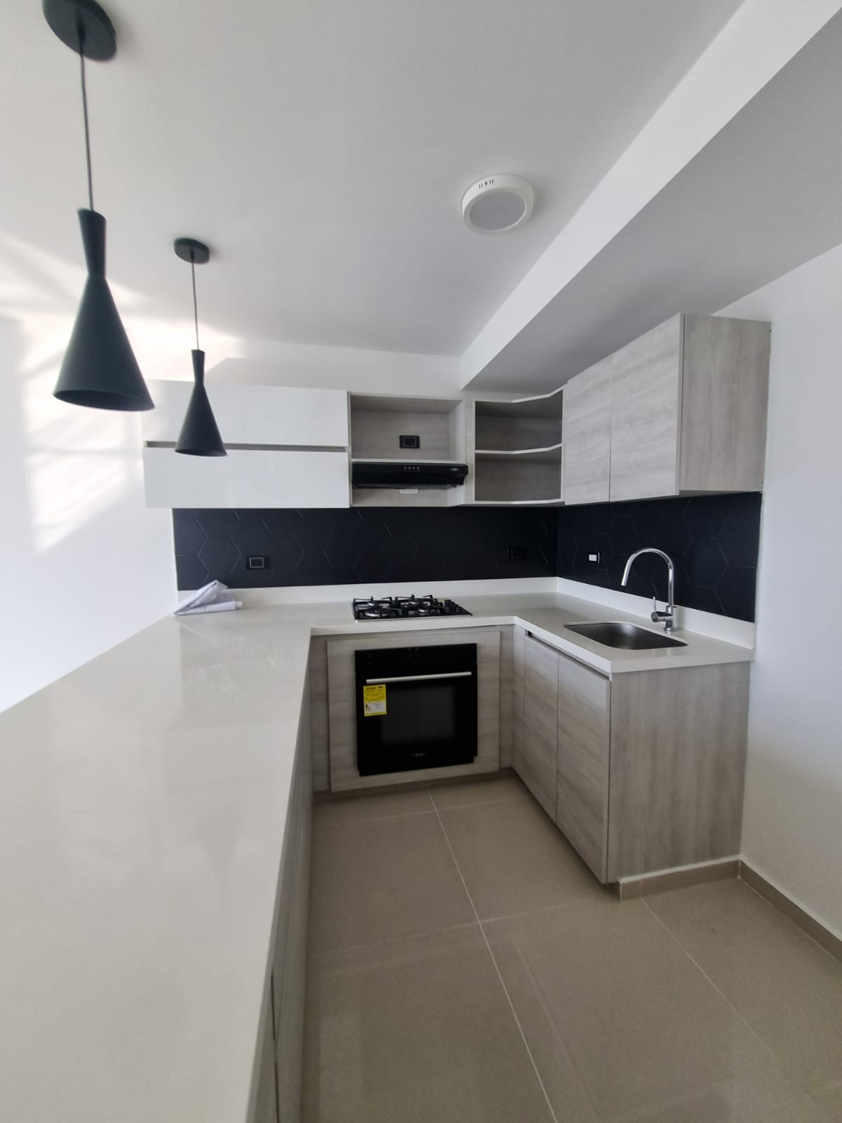 Apartamento en venta en Valle Del Lili, Cali · foto 7 de 18