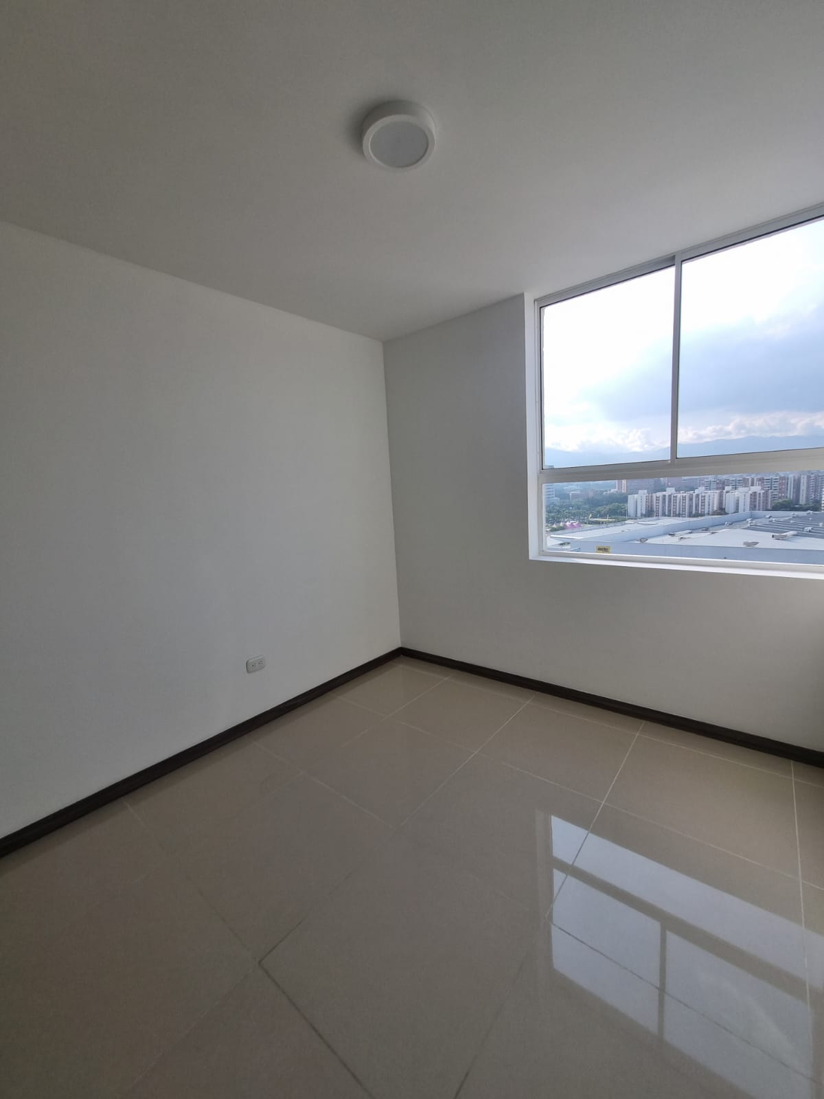 Apartamento en venta en Valle Del Lili, Cali · foto 17 de 18