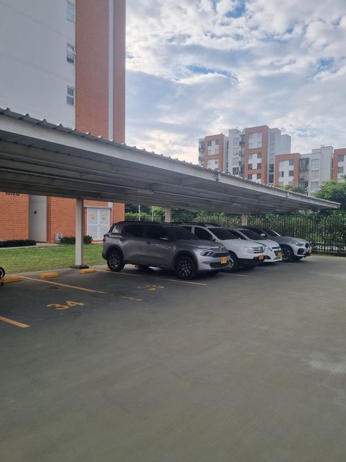 Apartamento de 3 alcobas en venta en Valle Del Lili, Cali, 68 m² · foto 4 de 13