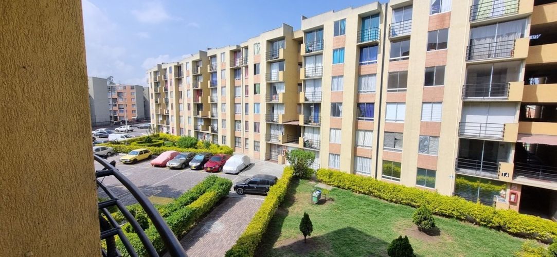 Apartamento de 3 alcobas en venta en Ciudad Verde, Soacha, 55 m² · foto 2 de 11