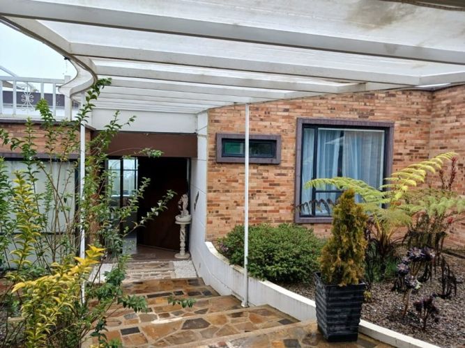 Casa de 4 alcobas en venta en Yerbabuena, Sopó, 350 m² · foto 3 de 22