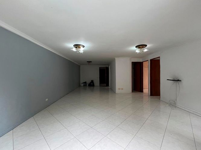 Apartamento de 2 alcobas en arriendo en El Poblado, Medellín, 95 m² · foto 2 de 13