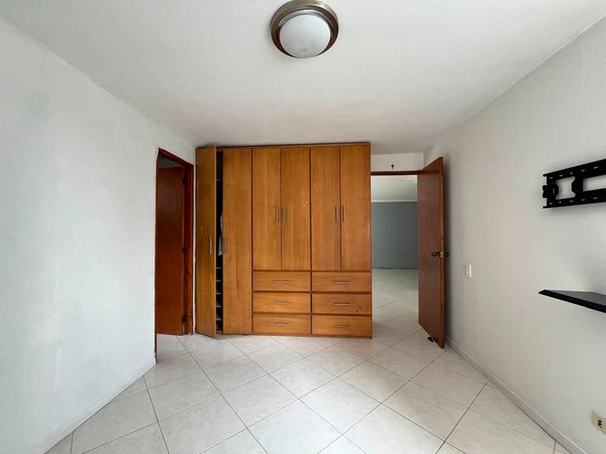 Apartamento de 2 alcobas en arriendo en El Poblado, Medellín, 95 m² · foto 7 de 13