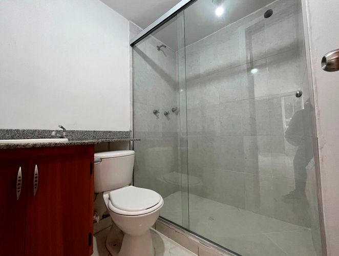 Apartamento de 2 alcobas en arriendo en El Poblado, Medellín, 95 m² · foto 12 de 13