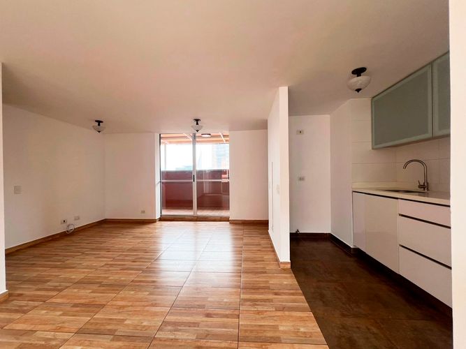 Apartamento de 3 alcobas en arriendo en Cumbres, Envigado, 73 m² · foto 2 de 15