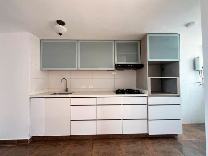 Apartamento de 3 alcobas en arriendo en Cumbres, Envigado, 73 m² · foto 4 de 15