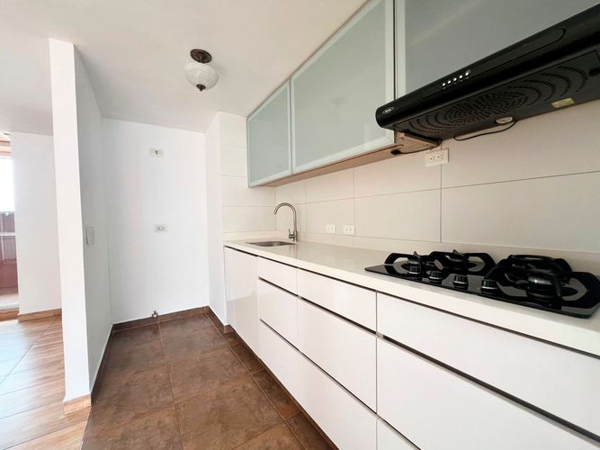 Apartamento de 3 alcobas en arriendo en Cumbres, Envigado, 73 m² · foto 5 de 15