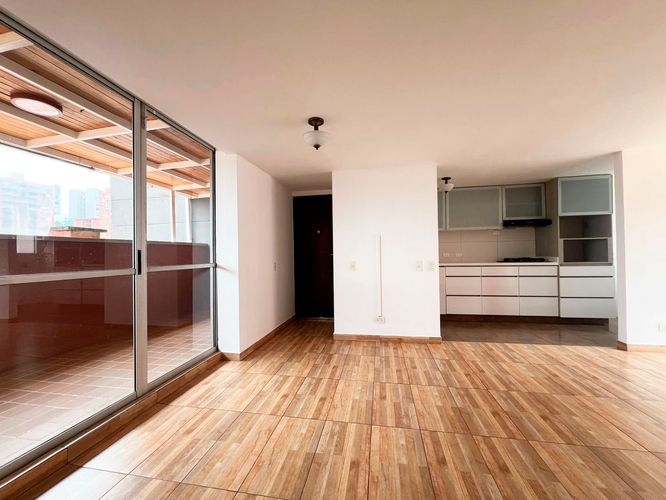 Apartamento de 3 alcobas en arriendo en Cumbres, Envigado, 73 m² · foto 7 de 15