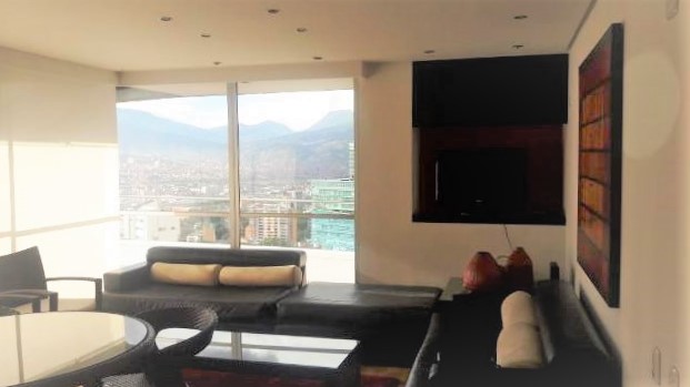 2BR Apartment in Provenza (93 m²)