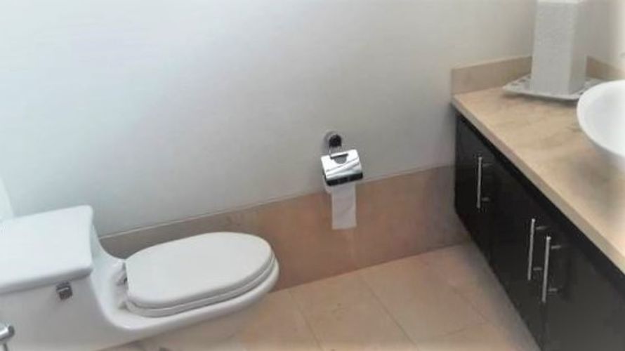 Apartamento de 2 alcobas en arriendo en El Poblado, Medellín, 93 m² · foto 12 de 14