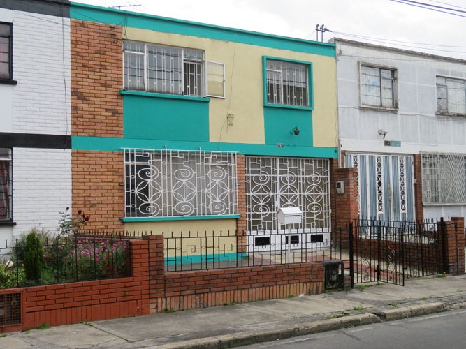 Casa en venta en San Jorge Central, Bogotá · foto 2 de 24