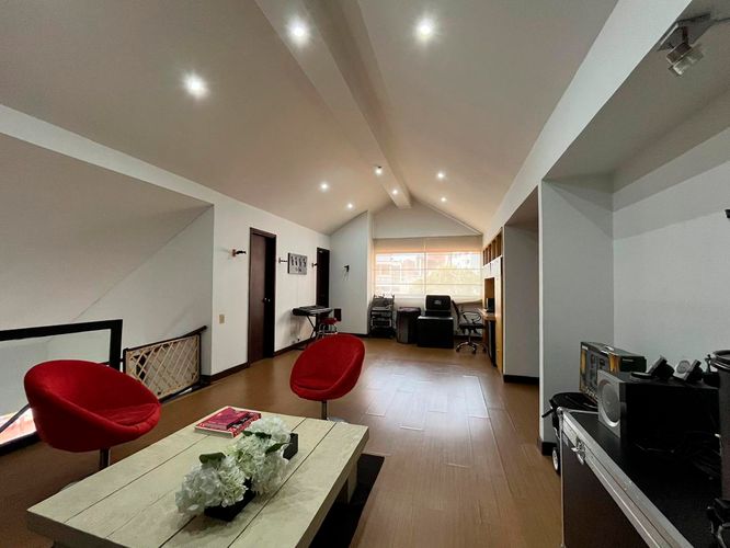 Apartamento de 4 alcobas en venta en El Poblado, Medellín, 305 m² · foto 8 de 20