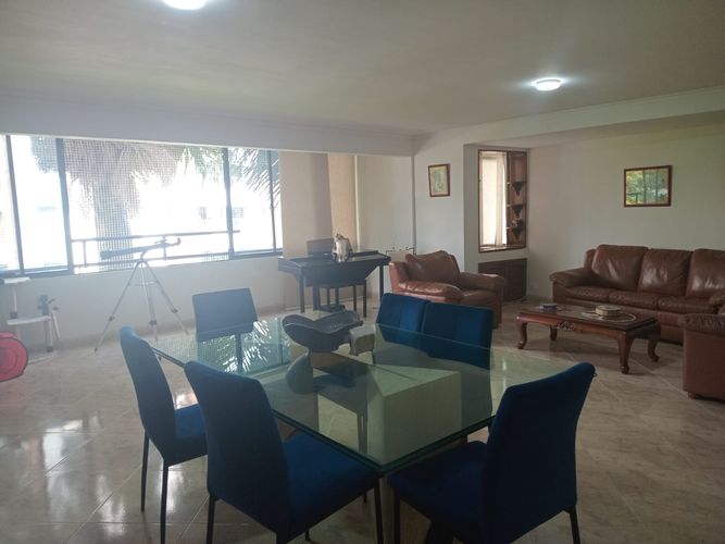 Apartamento de 3 alcobas en venta en El Poblado, Medellín, 193 m² · foto 4 de 20