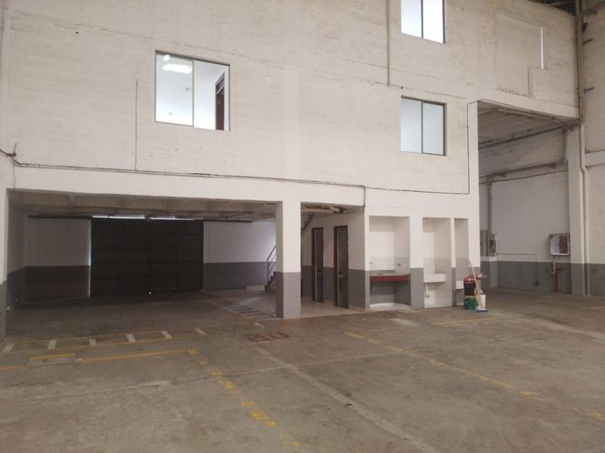 Bodega en venta en Parque De Caldas, La Estrella, 1160 m² · foto 16 de 19
