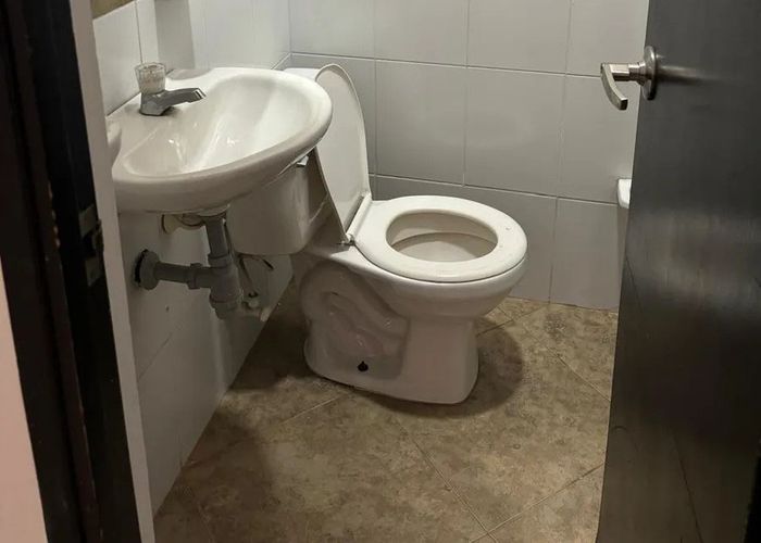 Local en venta en Restrepo Naranjo, Sabaneta, 36 m² · foto 4 de 6