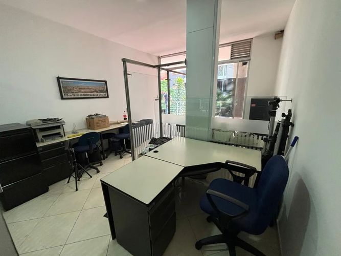 Local en venta en Restrepo Naranjo, Sabaneta, 36 m² · foto 5 de 6