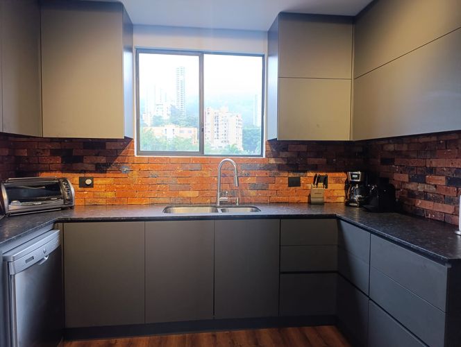 Apartamento de 3 alcobas en arriendo en El Poblado, Medellín, 223 m² · foto 5 de 19