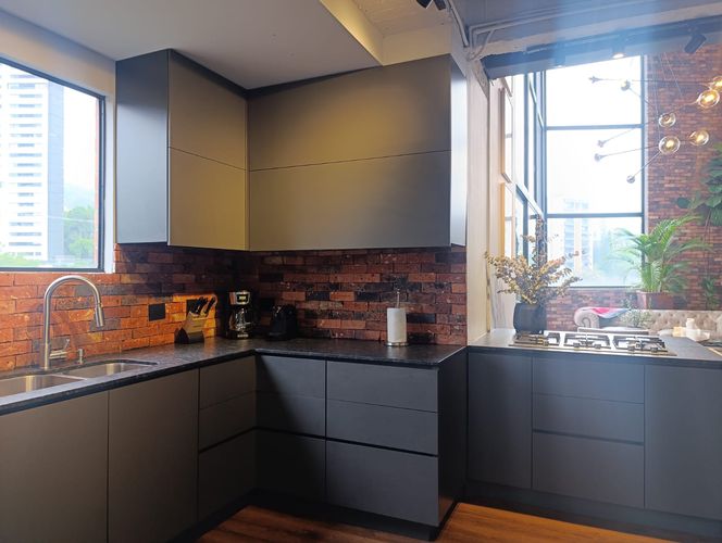 Apartamento de 3 alcobas en venta en El Poblado, Medellín, 223 m² · foto 4 de 19