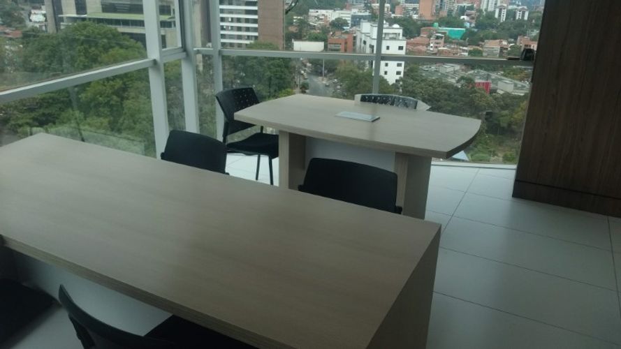 Oficina en arriendo en Villa Carlota, Medellín, 83 m² · foto 6 de 17