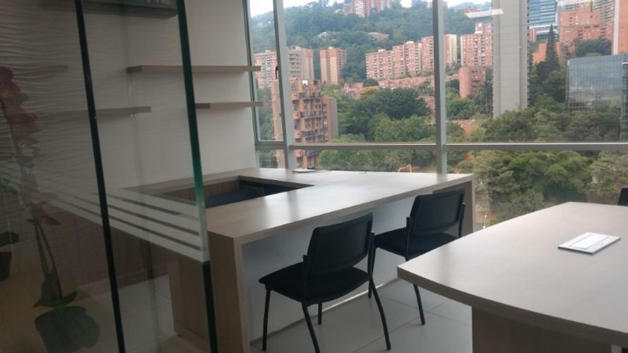Oficina en arriendo en Villa Carlota, Medellín, 83 m² · foto 12 de 17