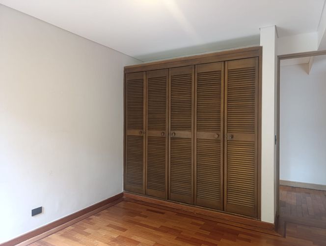 Apartamento de 3 alcobas en venta en El Poblado, Medellín, 212 m² · foto 8 de 19