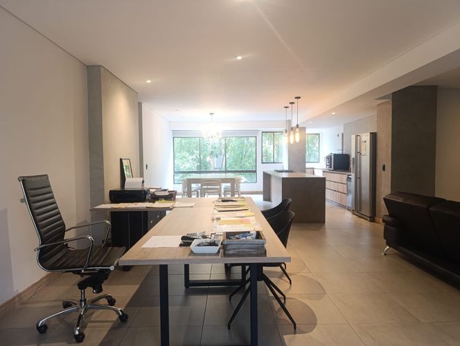 Apartamento de 3 alcobas en venta en El Poblado, Medellín, 212 m² · foto 15 de 19