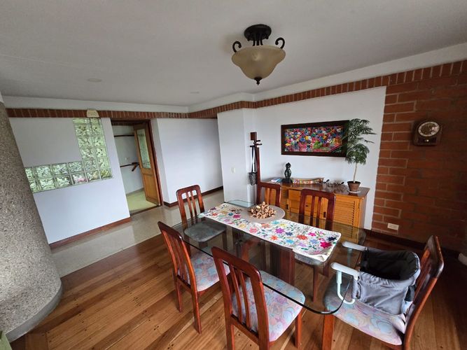 Apartamento de 3 alcobas en venta en Los Balsos, Medellín, 189 m² · foto 5 de 24