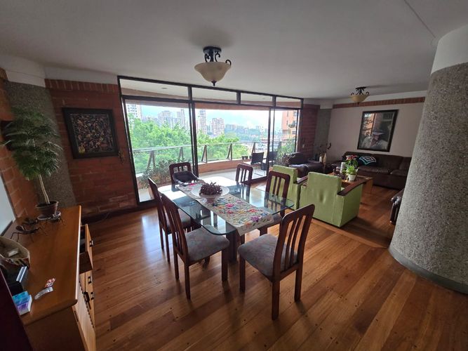Apartamento de 3 alcobas en venta en Los Balsos, Medellín, 189 m² · foto 6 de 24