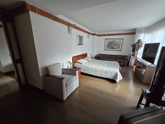 Apartamento de 3 alcobas en venta en Los Balsos, Medellín, 189 m² · foto 8 de 24