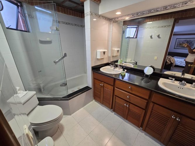 Apartamento de 3 alcobas en venta en Los Balsos, Medellín, 189 m² · foto 11 de 24