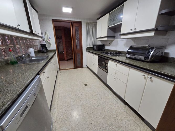 Apartamento de 3 alcobas en venta en Los Balsos, Medellín, 189 m² · foto 15 de 24