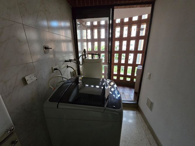 Apartamento de 3 alcobas en venta en Los Balsos, Medellín, 189 m² · foto 20 de 24