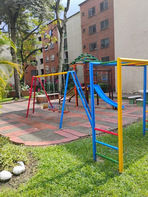 Apartamento en venta en Ciudad Los Alamos, Cali · foto 2 de 24