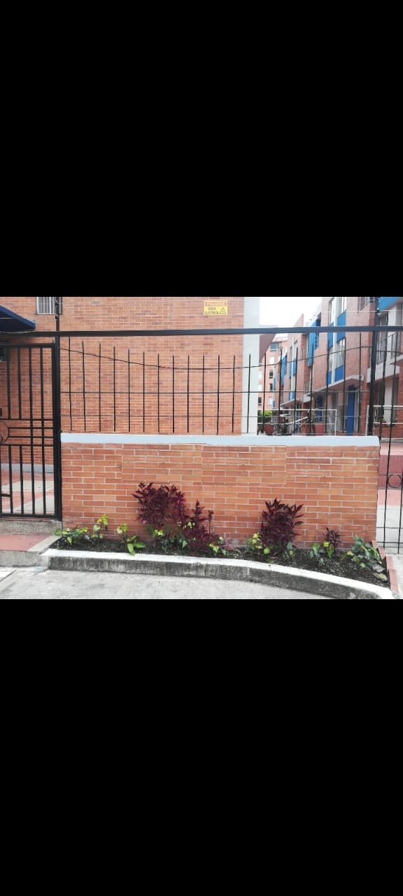 Casa en venta en Portales Del Norte, Bogotá · foto 2 de 18