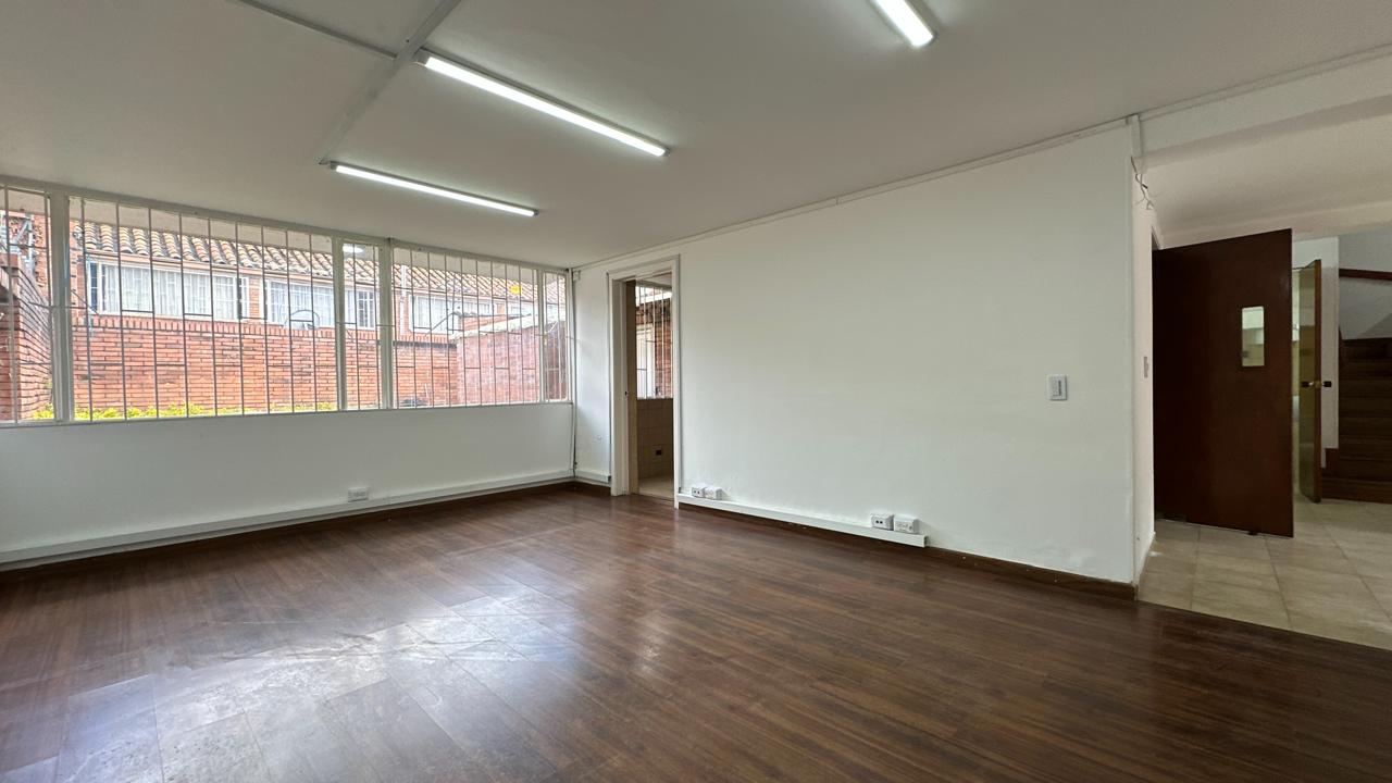 Casa en venta en Monaco, Bogotá · foto 4 de 24