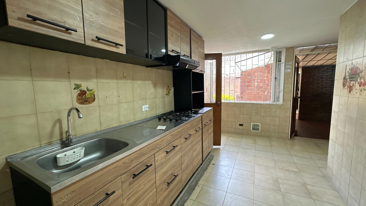 Casa en venta en Monaco, Bogotá · foto 8 de 24