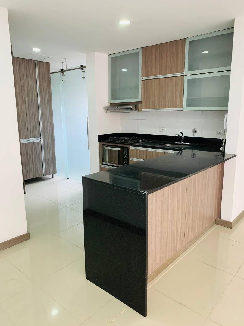 Apartamento en arriendo en Ciudad Del Río, Medellín · foto 2 de 20