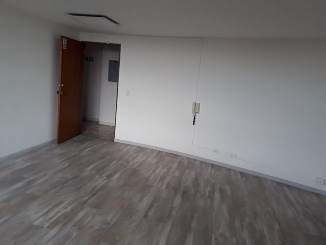 Oficina en venta en Palogrande, Manizales, 27 m² · foto 5 de 6