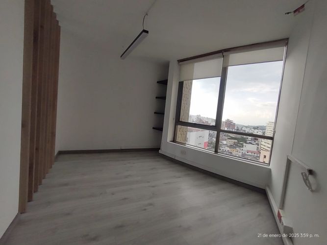 Oficina en venta en Palogrande, Manizales, 60 m² · foto 2 de 15
