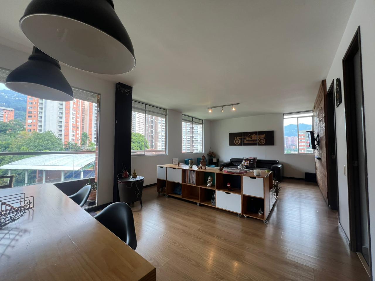 Apartamento en arriendo en Cumbres, Envigado · foto 2 de 14